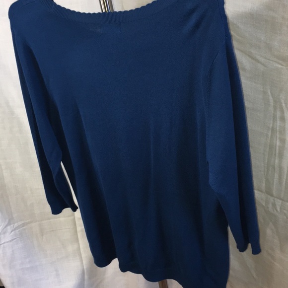 Basic Edition Embossed Textured Floral Sweater - Picture 4 of 8